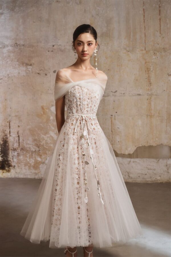 Đầm ren "White Muse" Limited