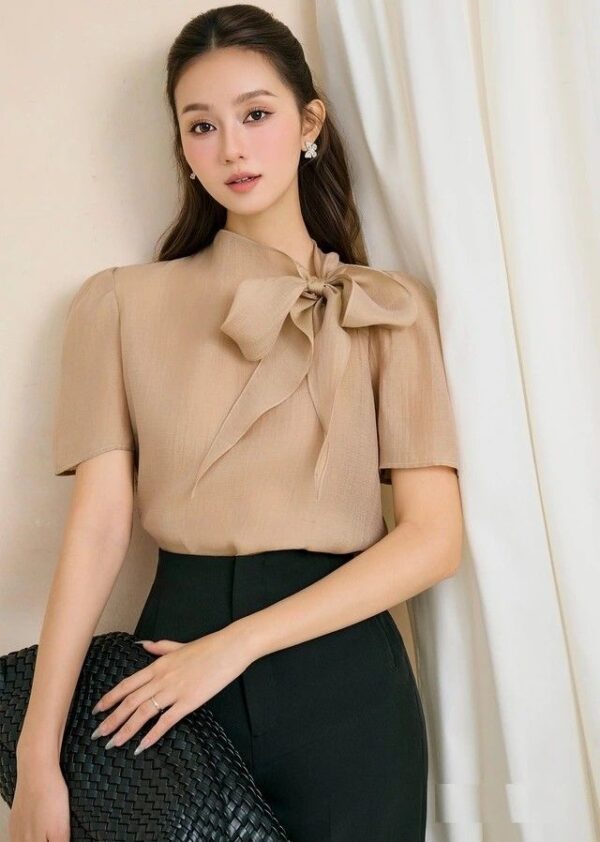 Áo lụa công sở thắt nơ cổ lệch