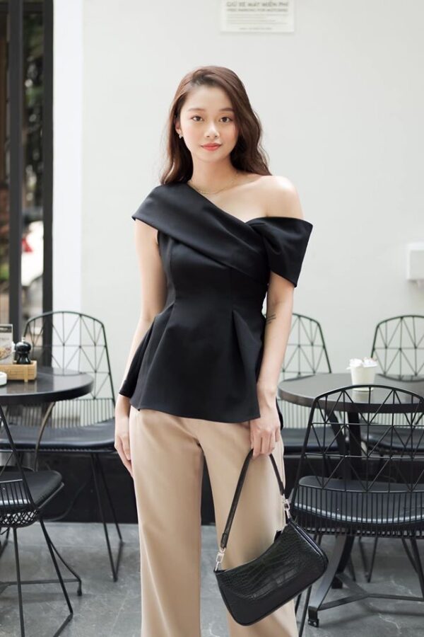 Áo Peplum lệch vai