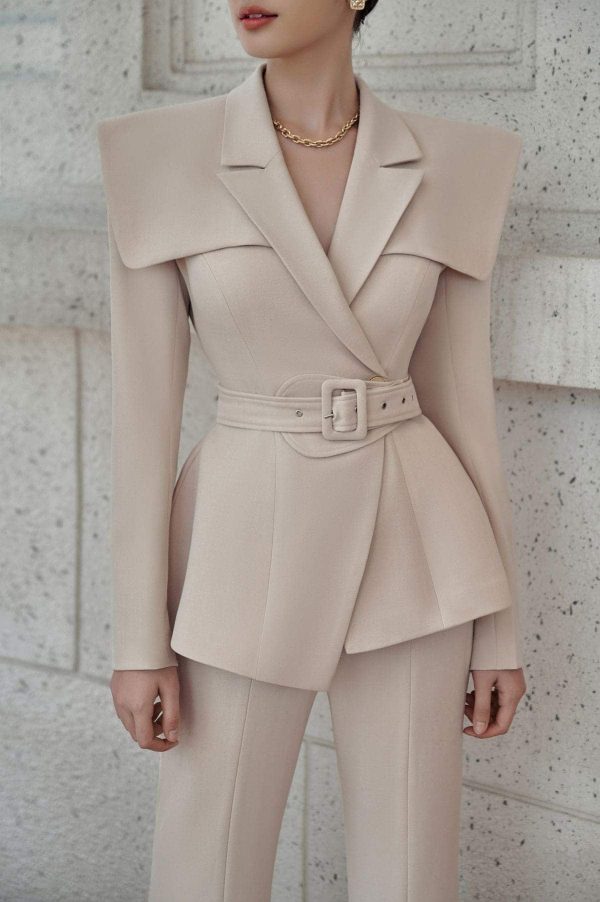 Áo Blazer cổ cách điệu sang trọng